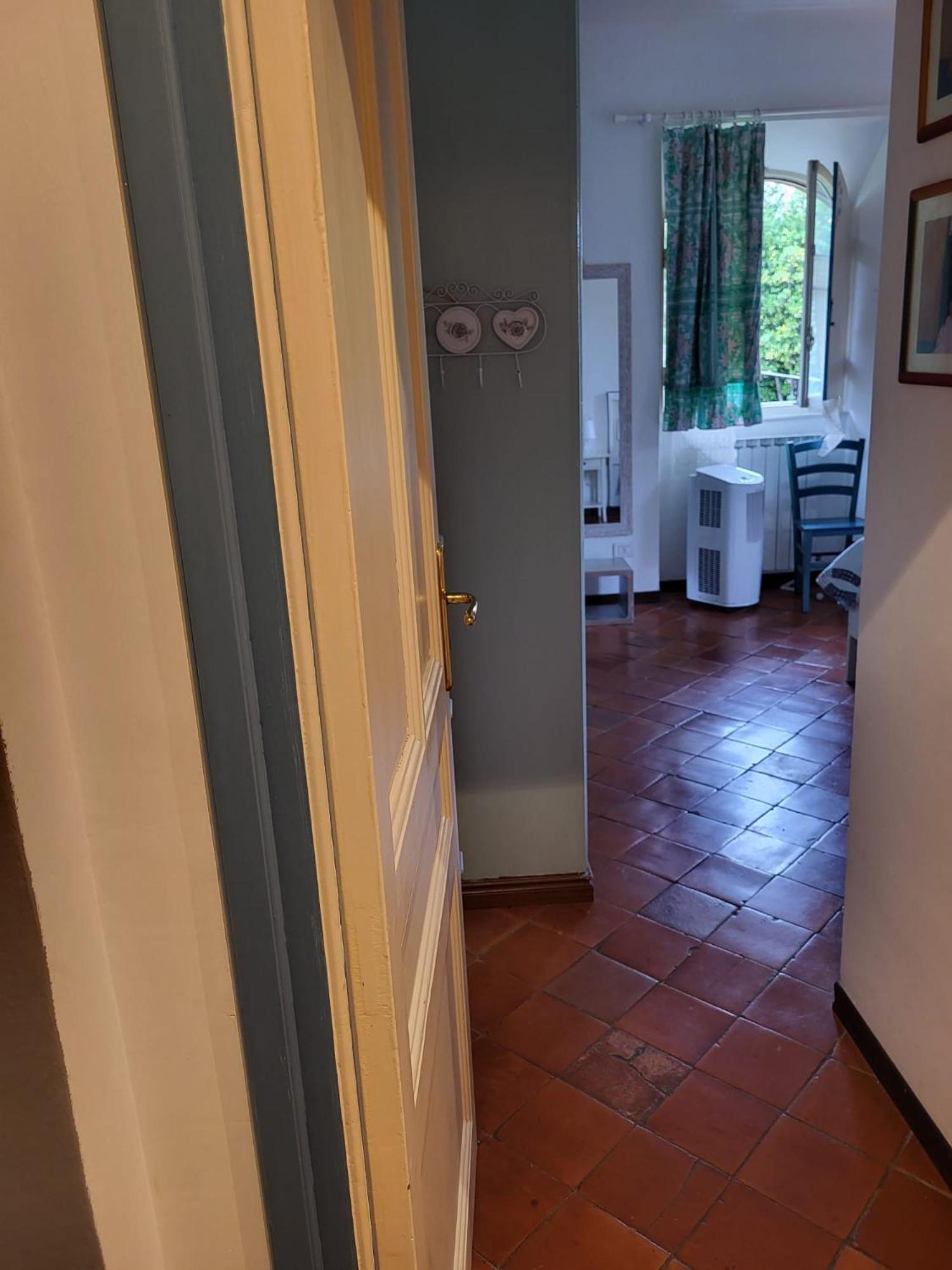 The Shell - New Interior Look But Same Old Charme 200Mt From The Sea With Garden And Parking Nearby Apartamento Imperia Exterior foto