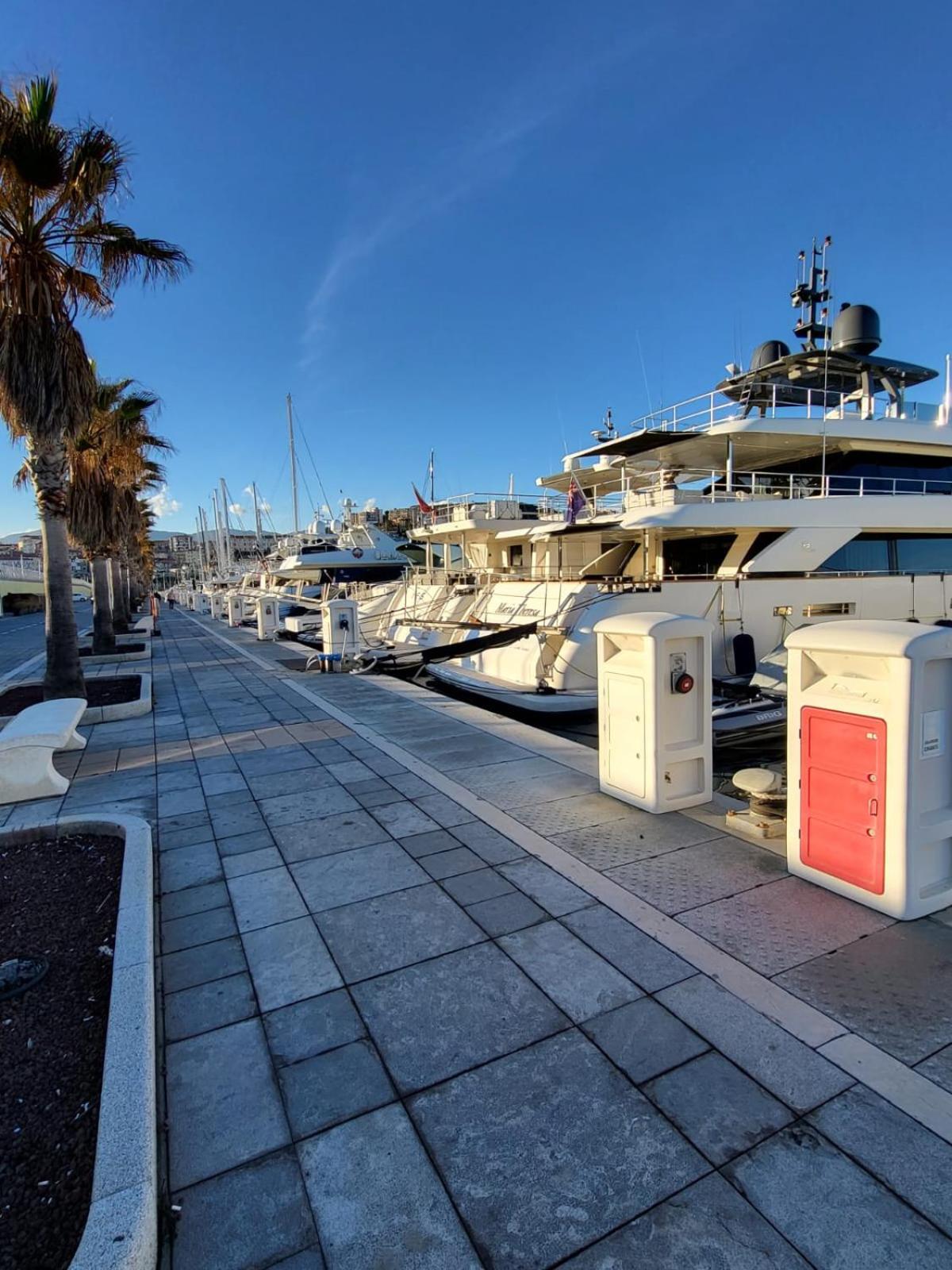 The Shell - New Interior Look But Same Old Charme 200Mt From The Sea With Garden And Parking Nearby Apartamento Imperia Exterior foto